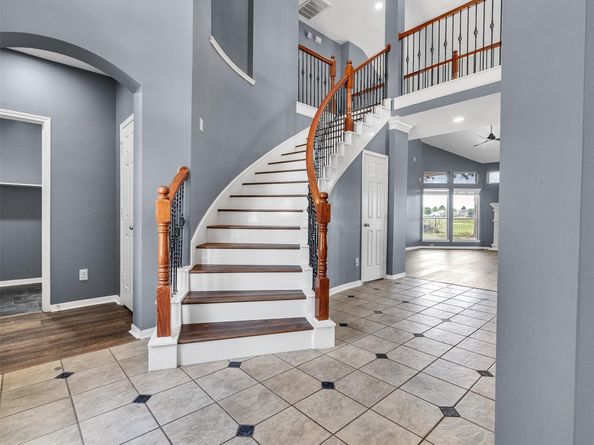 16715 Hibiscus Point Drive, Houston TX 77095