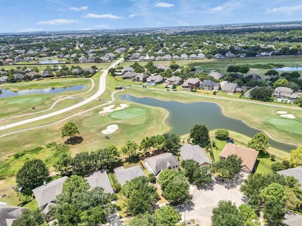 16715 Hibiscus Point Drive, Houston TX 77095