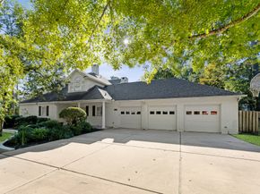 10401 Treeridge Place, The Woodlands TX 77380