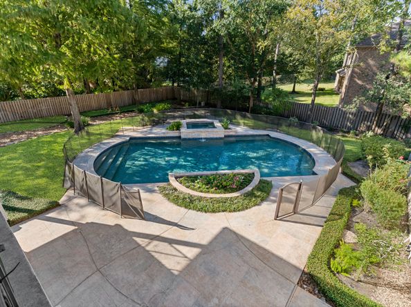 10401 Treeridge Place, The Woodlands TX 77380
