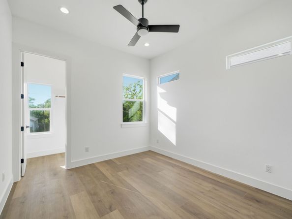 2036 Thonig Road, Houston TX 77055