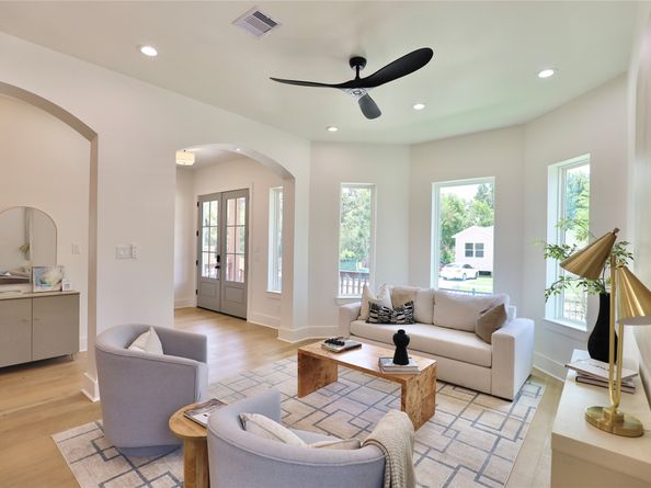 603 Neyland Street, Houston TX 77022