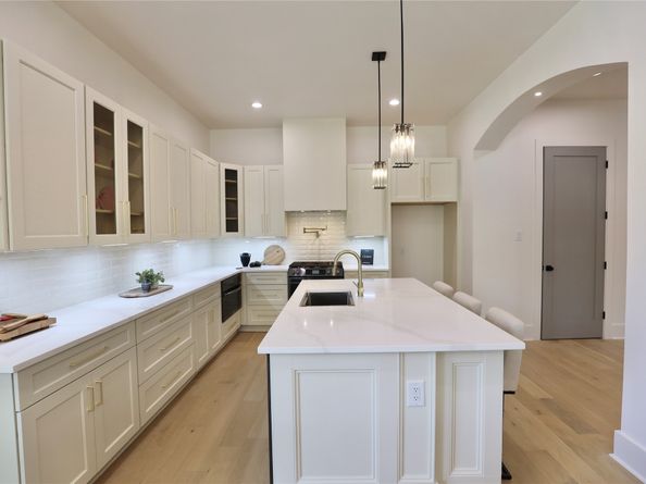 603 Neyland Street, Houston TX 77022