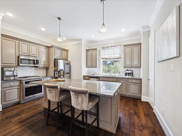 6735 Highclere Manor Lane, Houston TX 77055