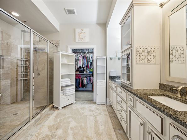 6735 Highclere Manor Lane, Houston TX 77055