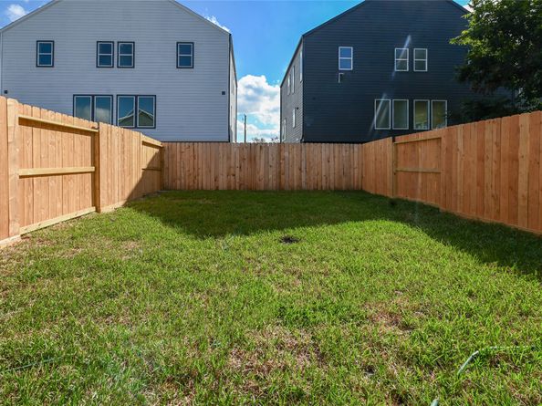 14113A Bridgeport, Houston TX 77047