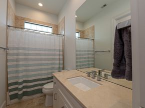 1409 Indiana Street, Houston TX 77006