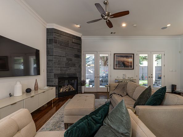 1409 Indiana Street, Houston TX 77006