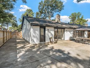 5906 Lawn Lane, Houston TX 77088