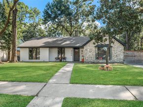 5906 Lawn Lane, Houston TX 77088