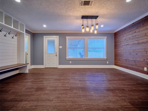 545 Henke Street, Houston TX 77020