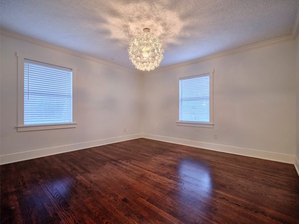 545 Henke Street, Houston TX 77020