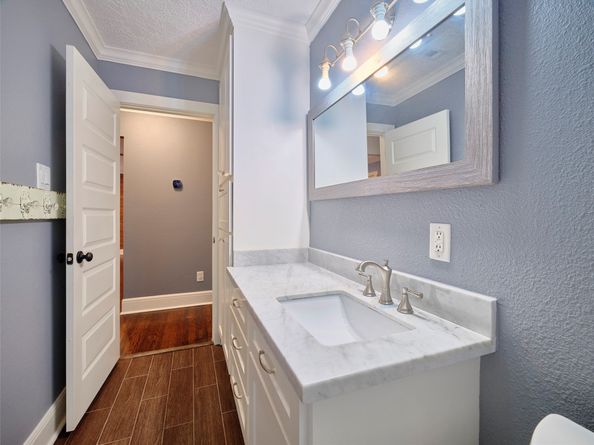 545 Henke Street, Houston TX 77020