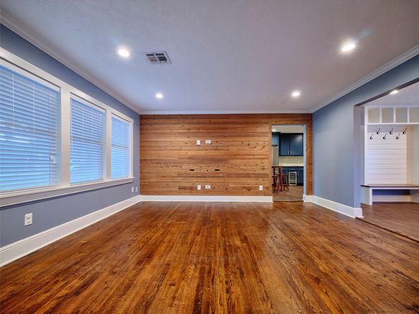 545 Henke Street, Houston TX 77020