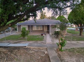 545 Henke Street, Houston TX 77020