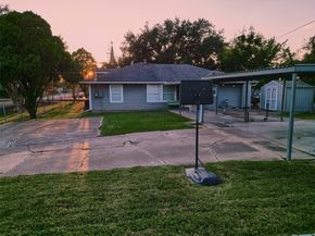 545 Henke Street, Houston TX 77020