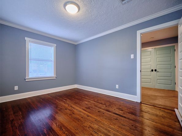 545 Henke Street, Houston TX 77020