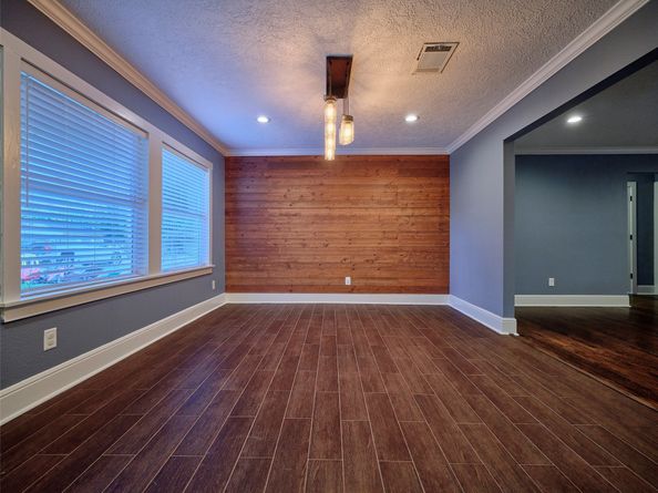 545 Henke Street, Houston TX 77020