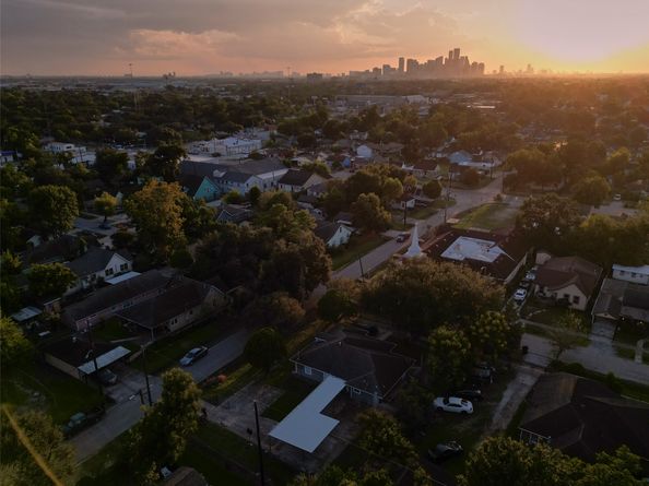 545 Henke Street, Houston TX 77020