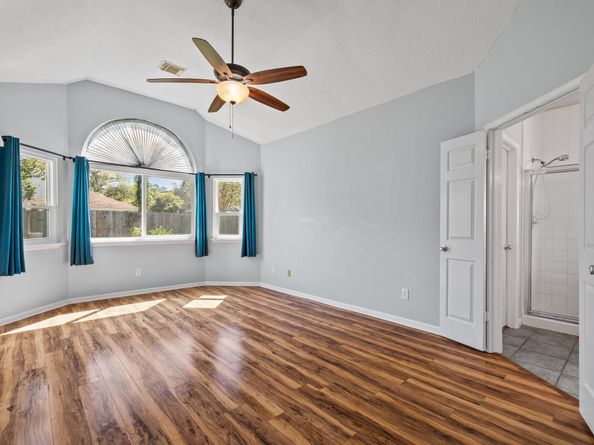 4335 Alysheba Lane, Friendswood TX 77546