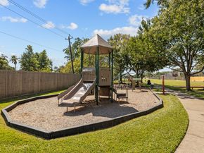 4335 Alysheba Lane, Friendswood TX 77546