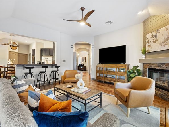 1319 Pine Trl, Tomball TX 77375