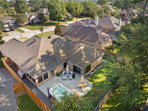 1319 Pine Trl, Tomball TX 77375