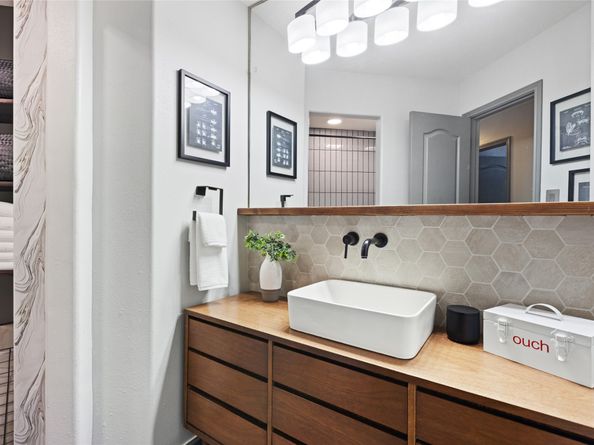 1319 Pine Trl, Tomball TX 77375