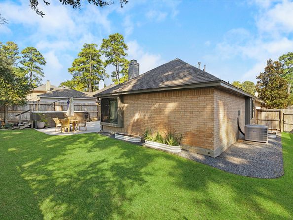 1319 Pine Trl, Tomball TX 77375