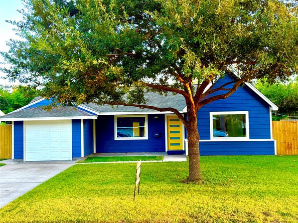 7118 Edgemoor Drive, Houston TX 77074