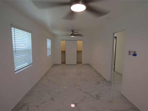 7118 Edgemoor Drive, Houston TX 77074