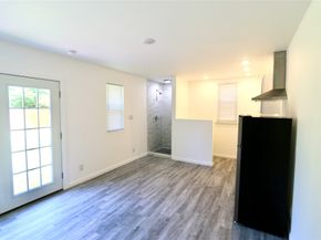 7118 Edgemoor Drive, Houston TX 77074