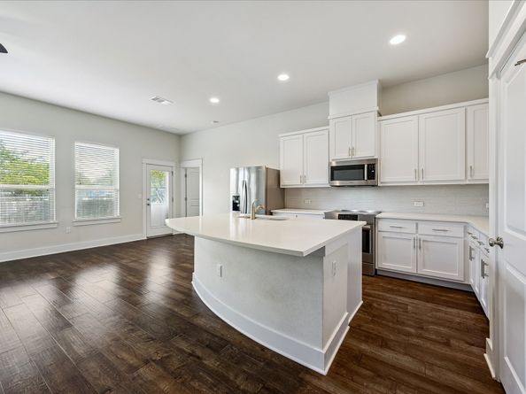 13001 Hymeadow Drive 23, Austin TX 78729