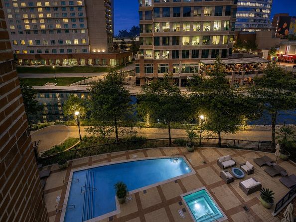 1 Waterway Court 5B, The Woodlands TX 77380