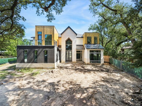 9050 Elizabeth Road, Houston TX 77055
