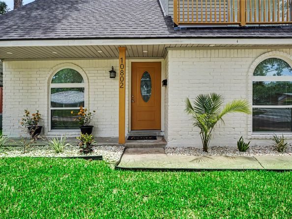 10802 Sagetrail Drive, Houston TX 77089