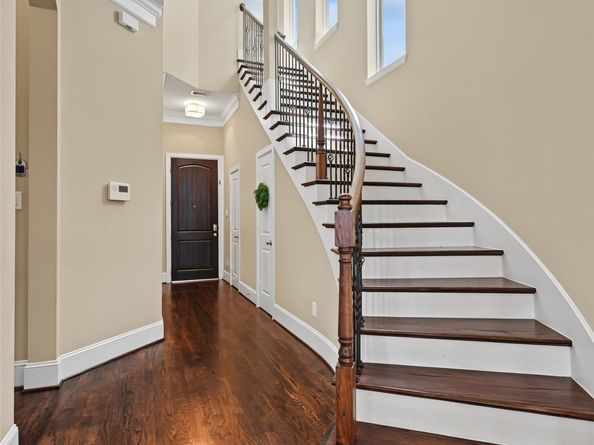 8222 Merlot Lane, Houston TX 77055