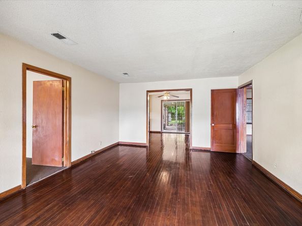 5711 Pardee Street, Houston TX 77026