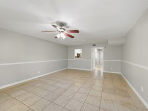5204 Arboles Drive L, Houston TX 77035