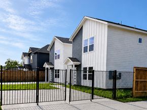 7502 Laura Koppe Road A/B, Houston TX 77028