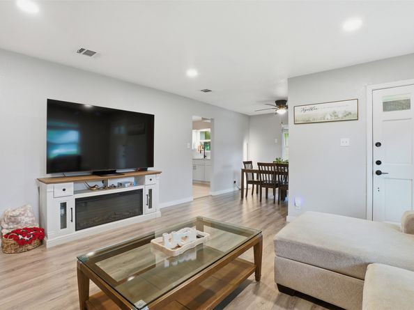 5638 Simsdale Street, Houston TX 77033