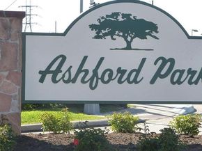 12614 Ashford Chase Drive, Houston TX 77082