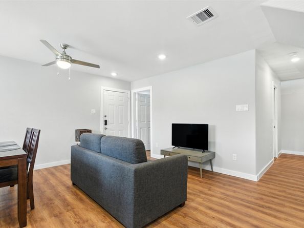 4112 Majestic Street B, Houston TX 77026