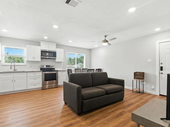 4112 Majestic Street B, Houston TX 77026