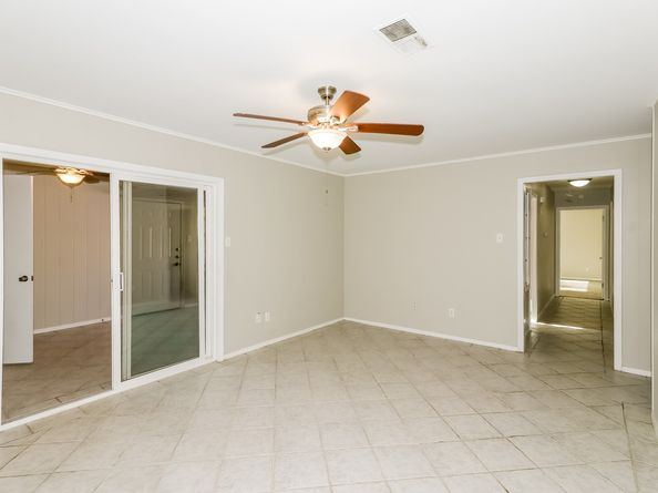 7126 Lugary Drive, Houston TX 77036