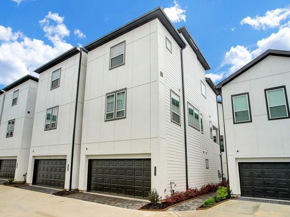 2804 Grand Fountains Drive C, Houston TX 77054