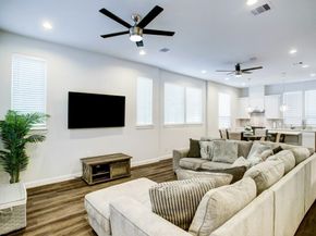 2804 Grand Fountains Drive C, Houston TX 77054