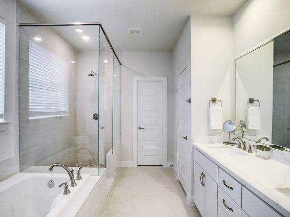 2804 Grand Fountains Drive C, Houston TX 77054