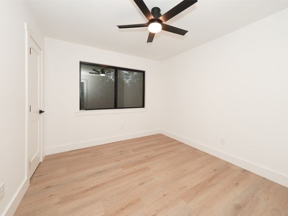 203 S Pathfinders Circle, The Woodlands TX 77381