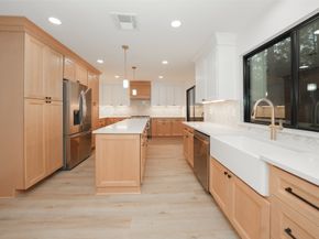 203 S Pathfinders Circle, The Woodlands TX 77381